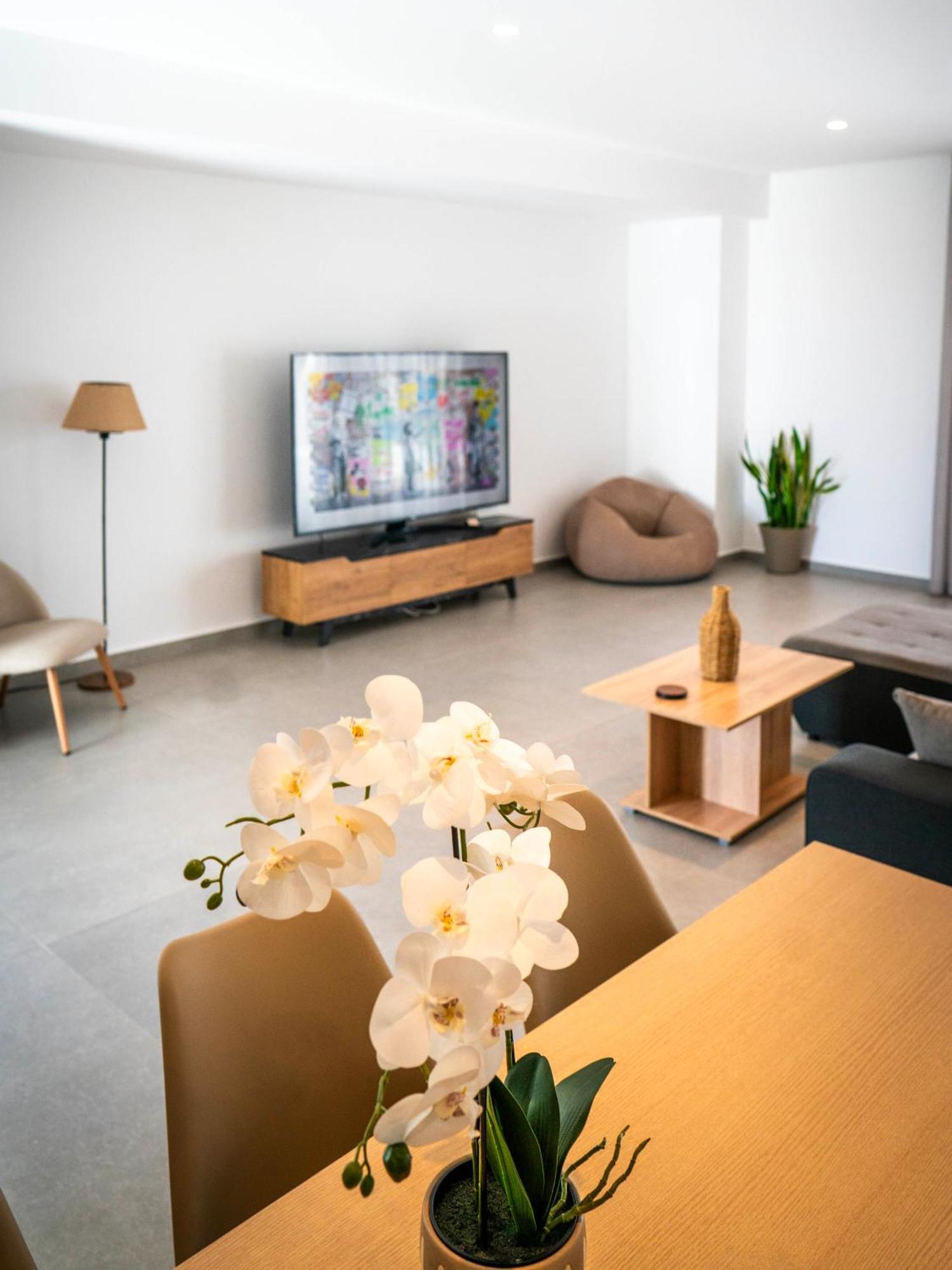 Apartment White Luxury