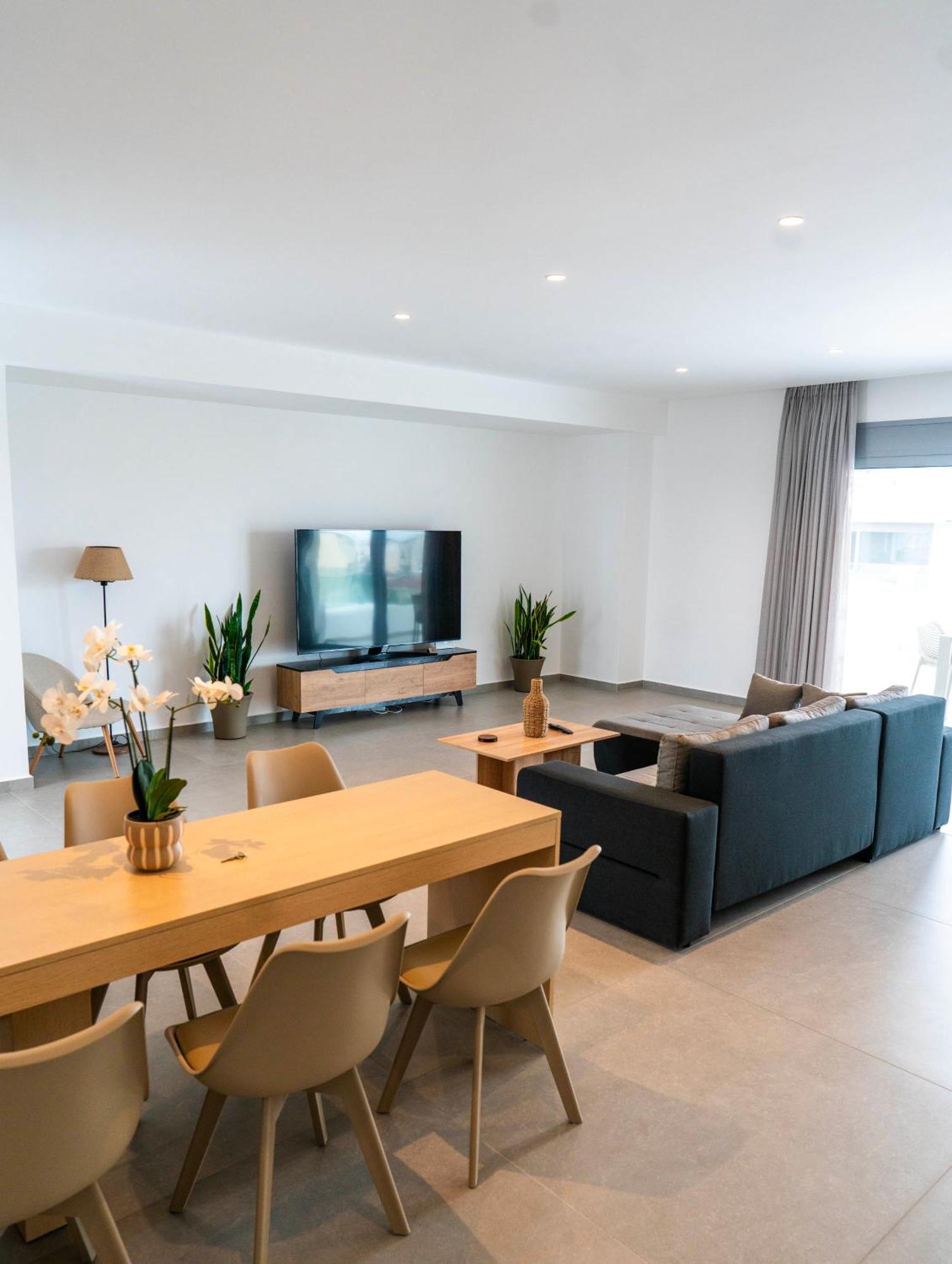 White Luxury Trikala (Thessaly)